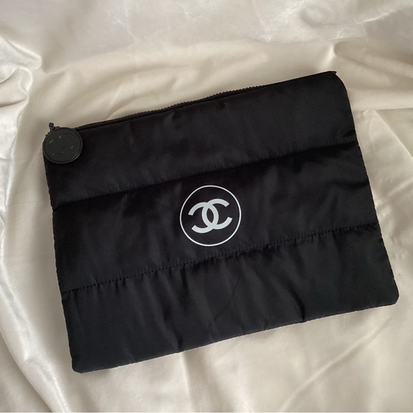 CHANEL Accessories - NEW CHANEL Beauty Black Puff Cosmetic/Ipad Case